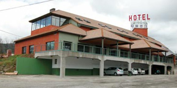 Hotel Los Cerezos - Grupo CEREM